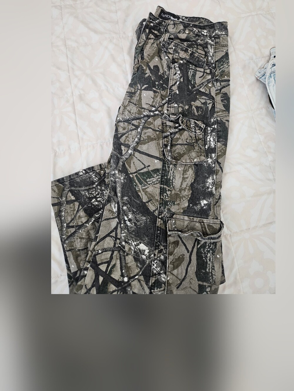Fashion Nova Womens Camo Cargo Pants - Green, Black & Gray